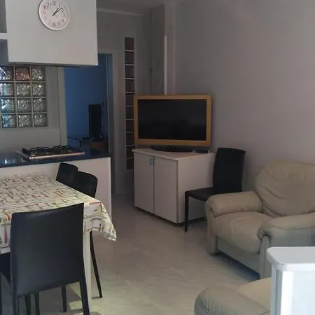 Paradise Apartment *